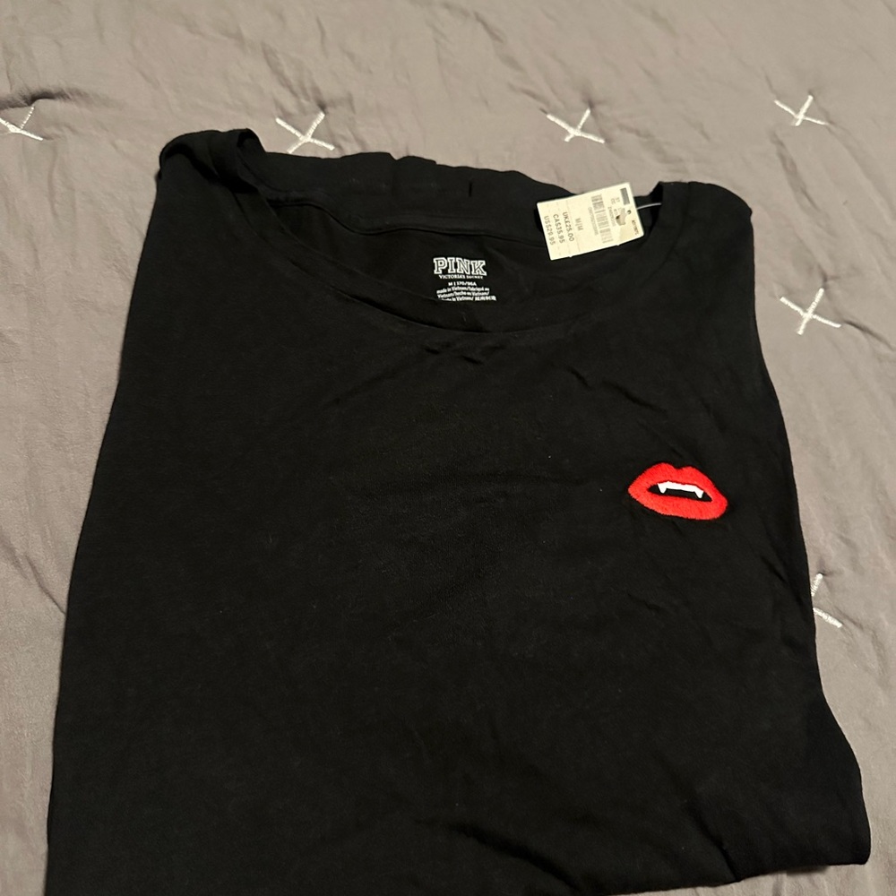 PINK Victoria's Secret Black Tee with Red Lips Design